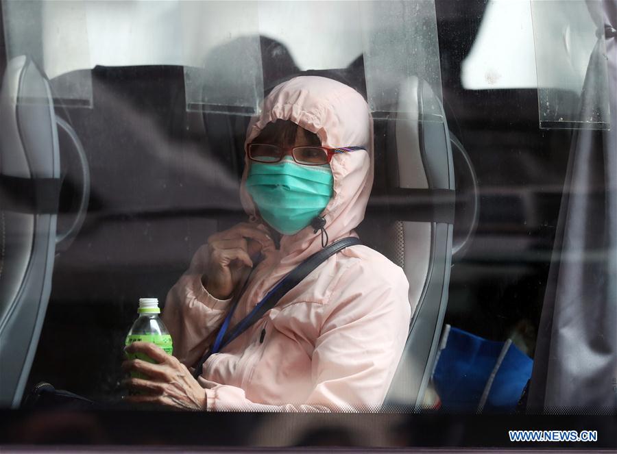 CHINA-HONG KONG-NOVEL CORONAVIRUS-CRUISE SHIP-CHARTERED FLIGHT-ARRIVAL (CN)