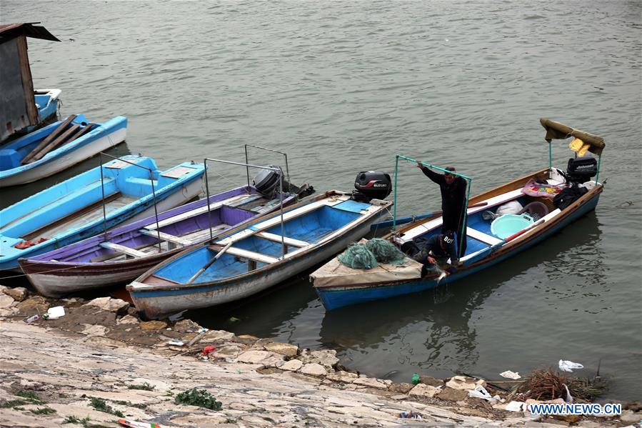 IRAQ-BAGHDAD-TIGRIS RIVER-DAILY LIFE