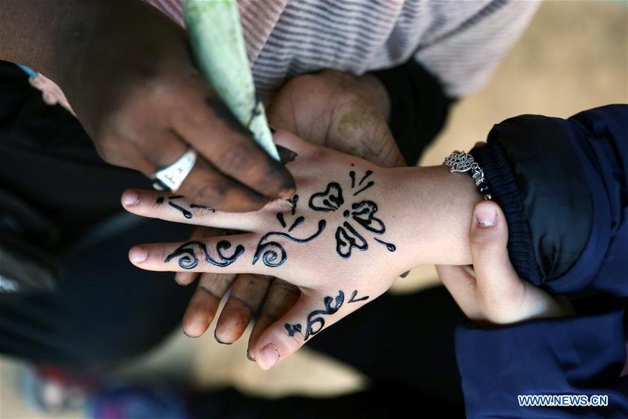 EGYPT-ASWAN-NUBIAN HENNA TATTOOS