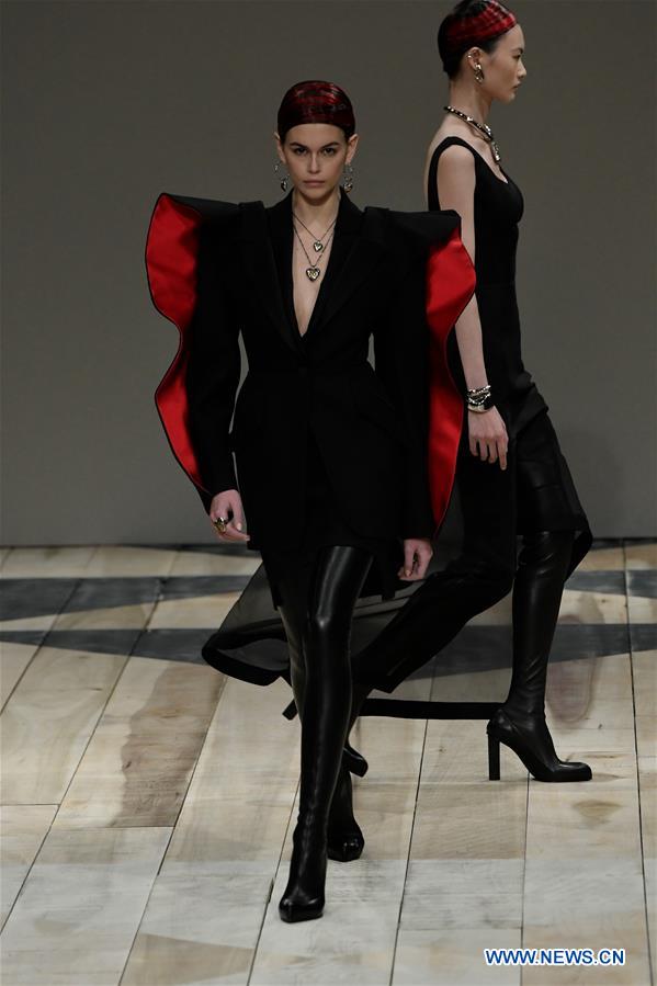 FRANCE-PARIS-FASHION WEEK-ALEXANDER MCQUEEN