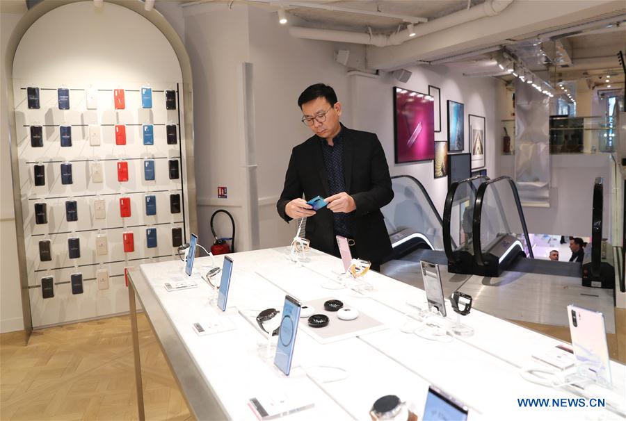 FRANCE-PARIS-HUAWEI-FLAGSHIP STORE