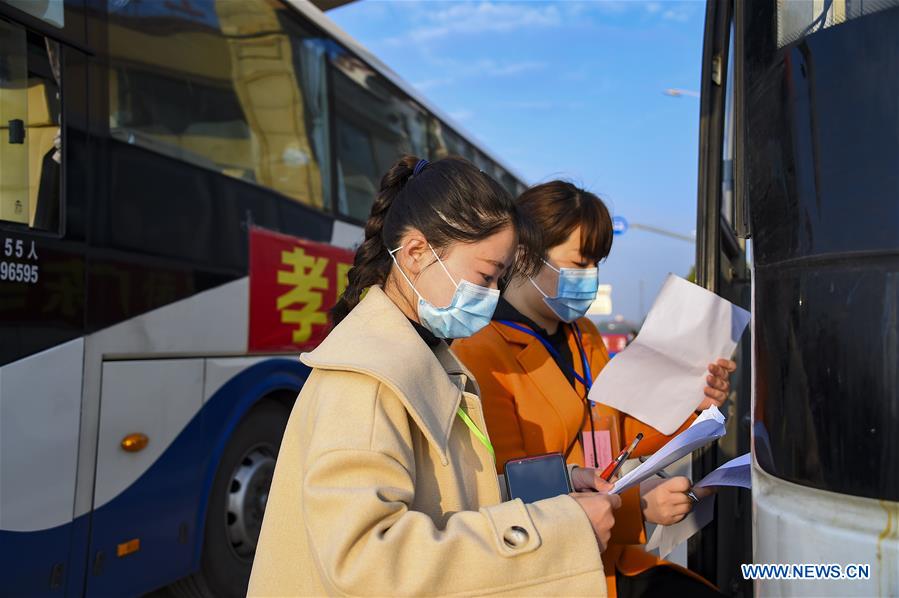 CHINA-HUBEI-CHARTERED COACHES-MIGRANT WORKERS (CN)