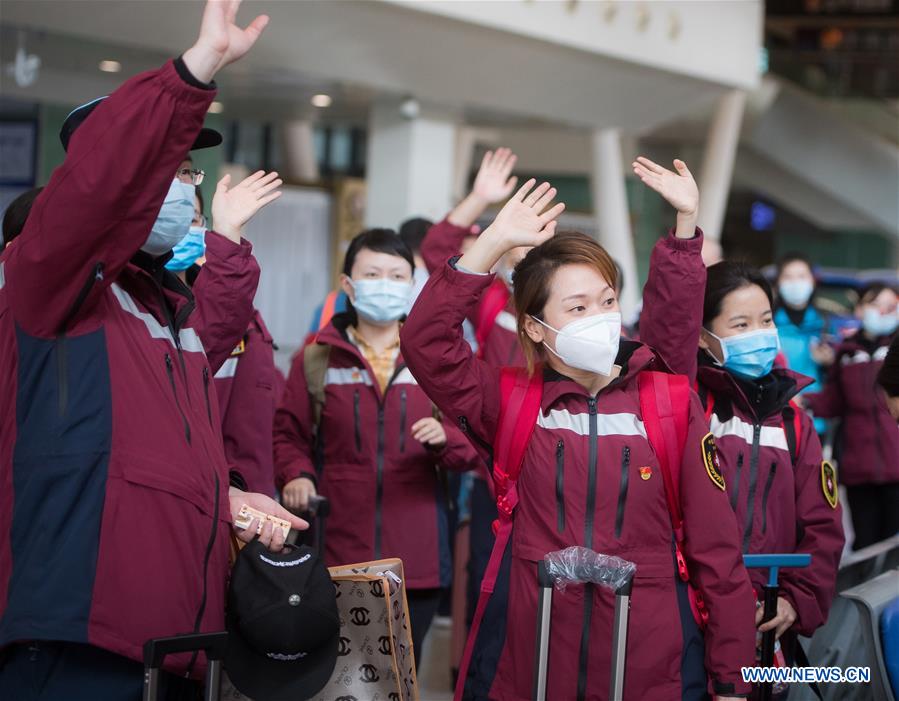 CHINA-WUHAN-COVID-19-MEDICS-DEPARTURE (CN)