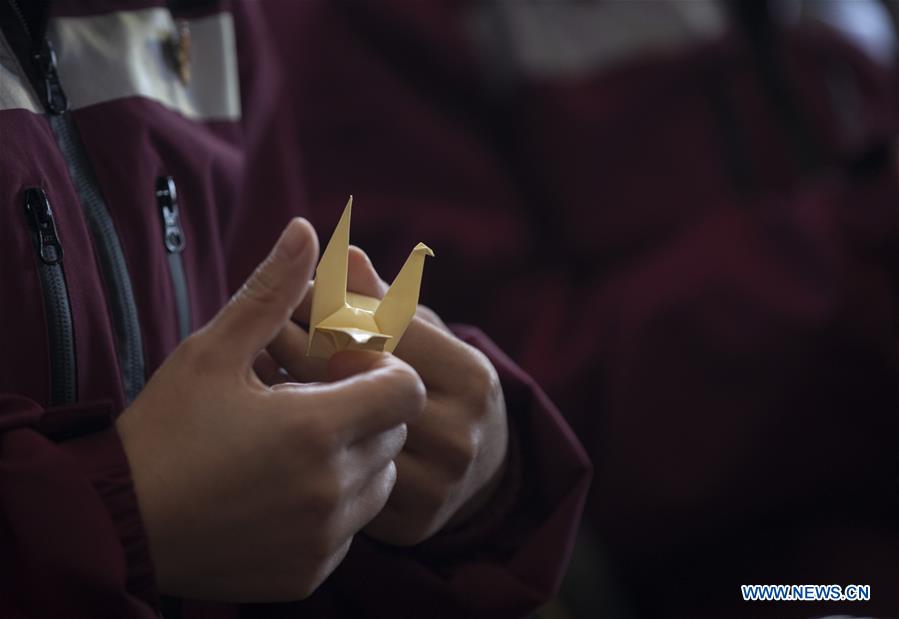 CHINA-WUHAN-COVID-19-MEDICS-DEPARTURE-PAPER CRANE (CN)