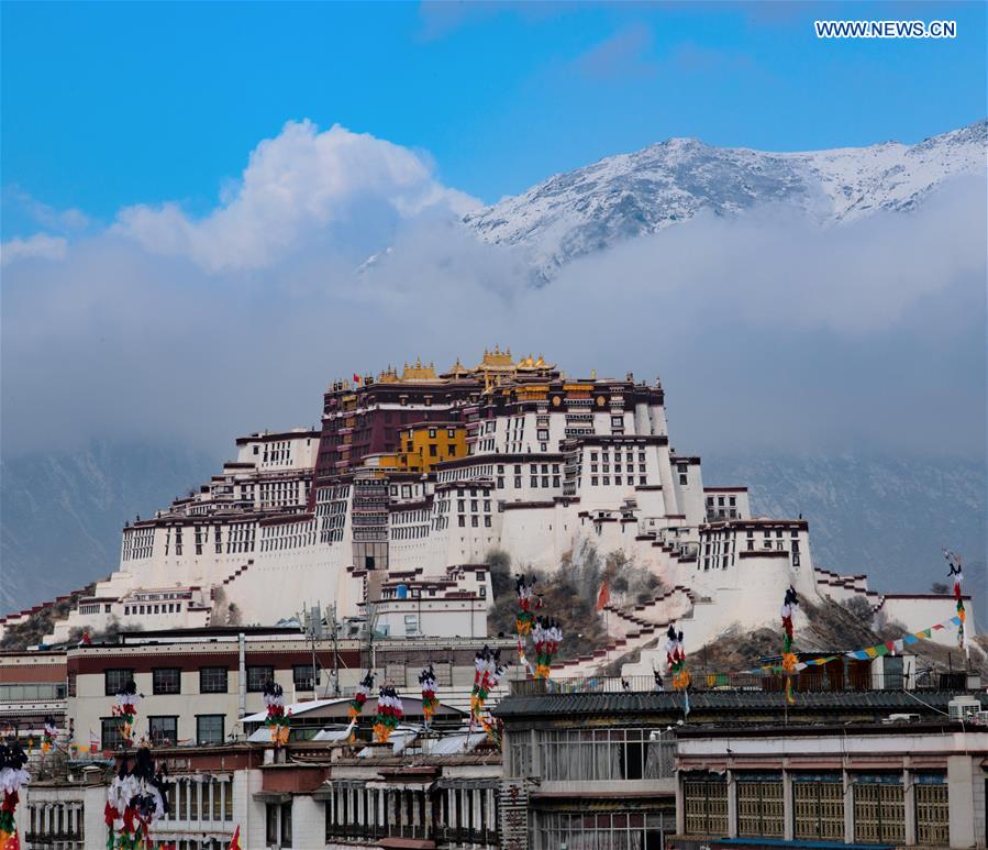 (InTibet)CHINA-LHASA-POTALA PALACE-SNOW (CN)