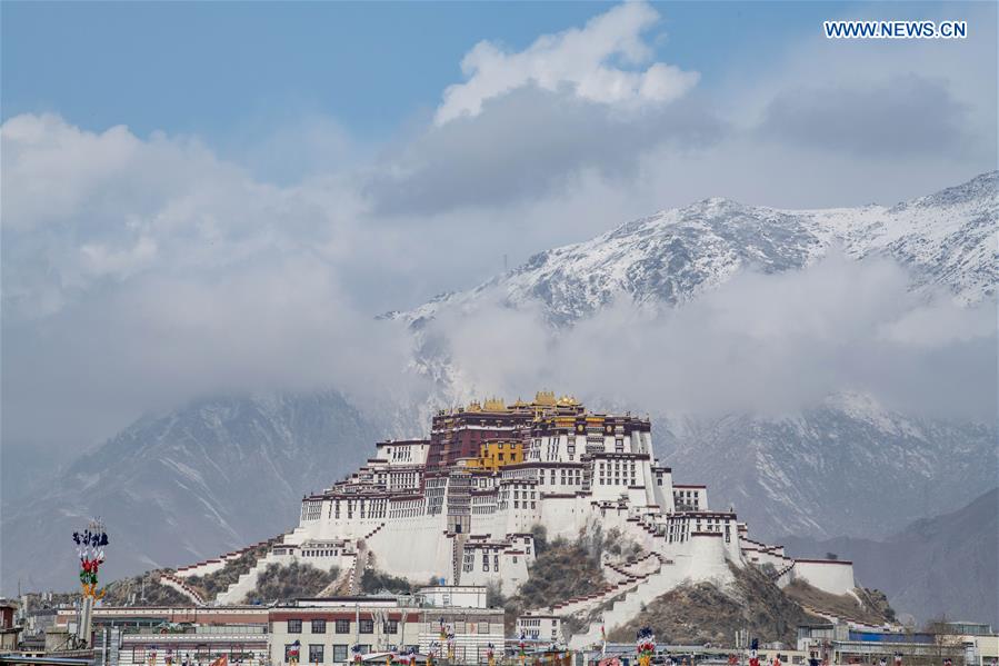 (InTibet)CHINA-LHASA-POTALA PALACE-SNOW (CN)