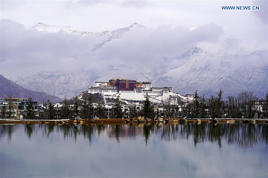 (InTibet)CHINA-LHASA-POTALA PALACE-SNOW (CN)