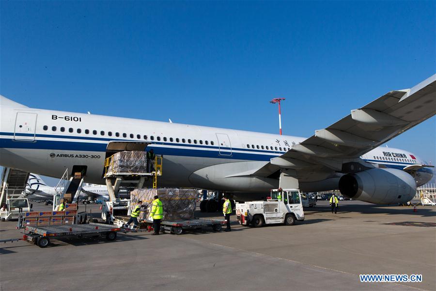 GREECE-ATHENS-CHINA-COVID-19-MEDICAL SUPPLIES-ARRIVAL