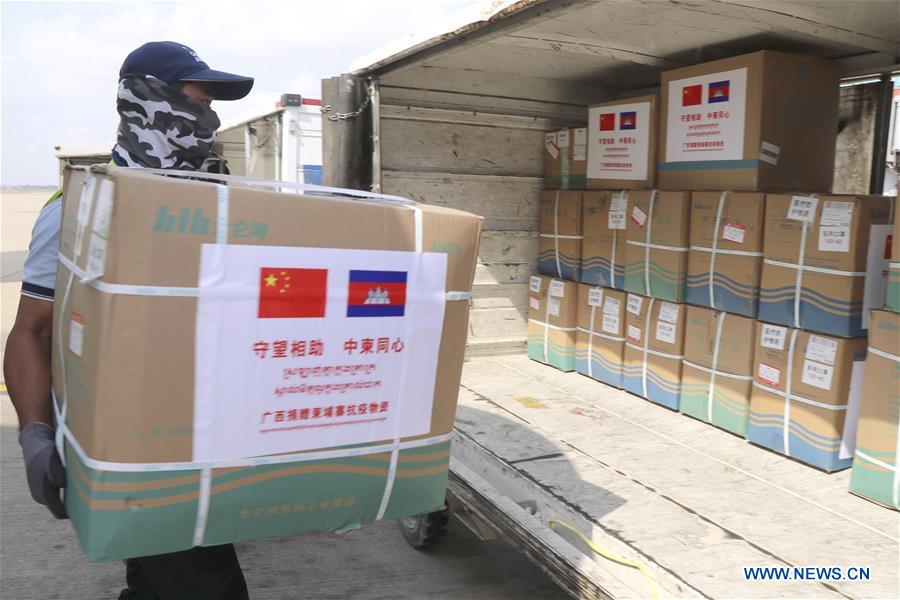 CAMBODIA-PHNOM PENH-COVID-19-CHINA-EXPERT TEAM-ARRIVAL