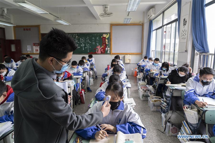 CHINA-SICHUAN-SENIOR HIGH STUDENT-RETURN TO SCHOOL (CN)