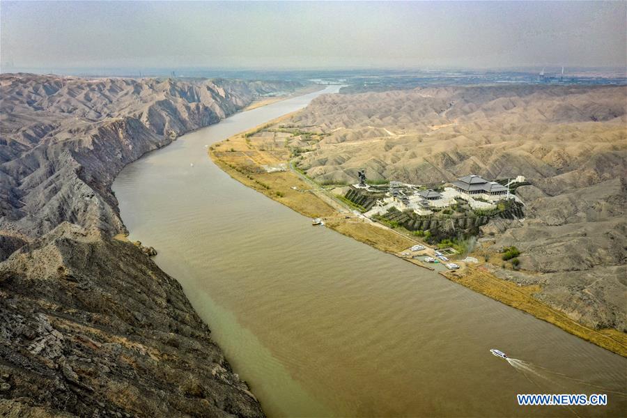 CHINA-NINGXIA-YELLOW RIVER-CANYON-SCENERY (CN)