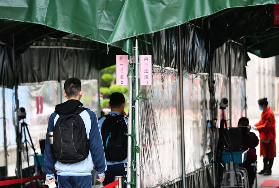 CHINA-FUJIAN-FUZHOU-SENIOR HIGH SCHOOL STUDENTS-RETURNING TO SCHOOL (CN)