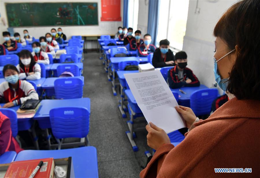 CHINA-HENAN-MIDDLE SCHOOL-STUDENT-RETURN TO SCHOOL (CN)