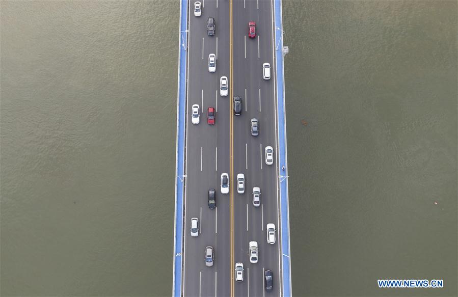 CHINA-HUBEI-WUHAN-THE SECOND YANGTZE RIVER BRIDGE-TRAFFIC (CN)