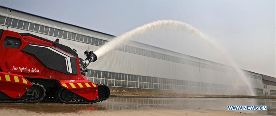 CHINA-LIAONING-FIRE FIGHTING ROBOT (CN)