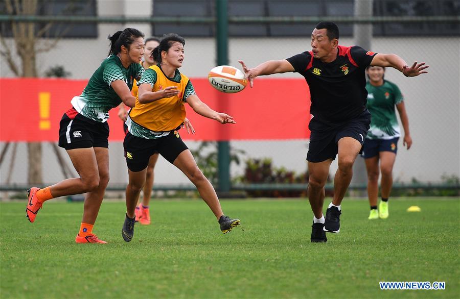 (SP)CHINA-HAIKOU-RUGBY 7S-CHINESE WOMEN'S TEAM-TRAINING(CN)