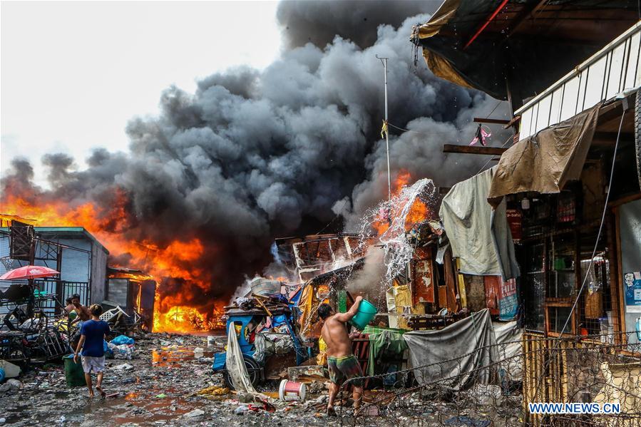 PHILIPPINES-MANILA-SLUM-FIRE