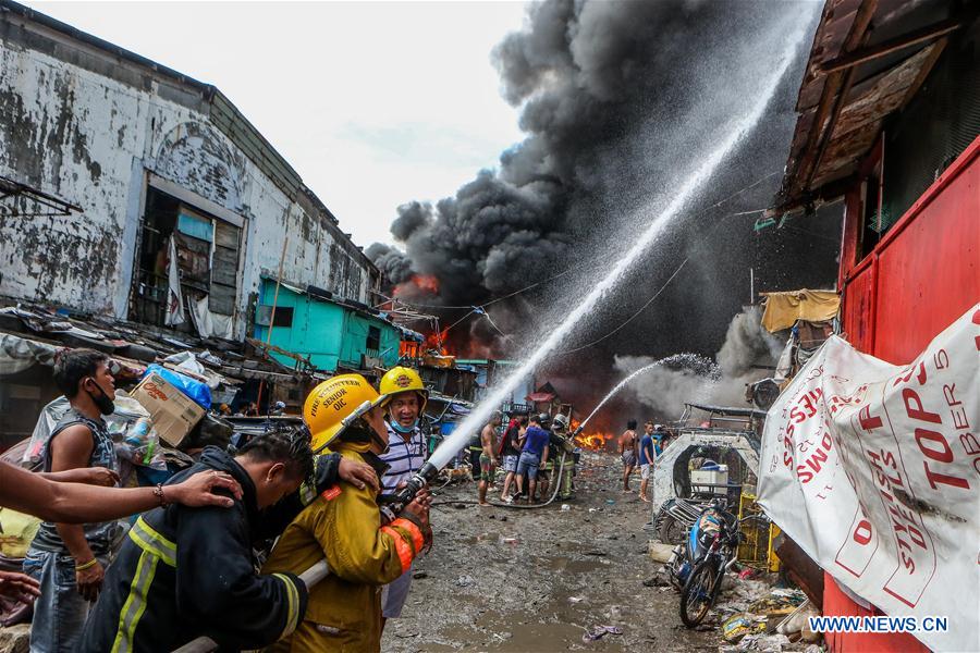 PHILIPPINES-MANILA-SLUM-FIRE