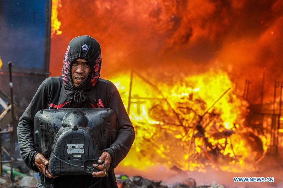 PHILIPPINES-MANILA-SLUM-FIRE