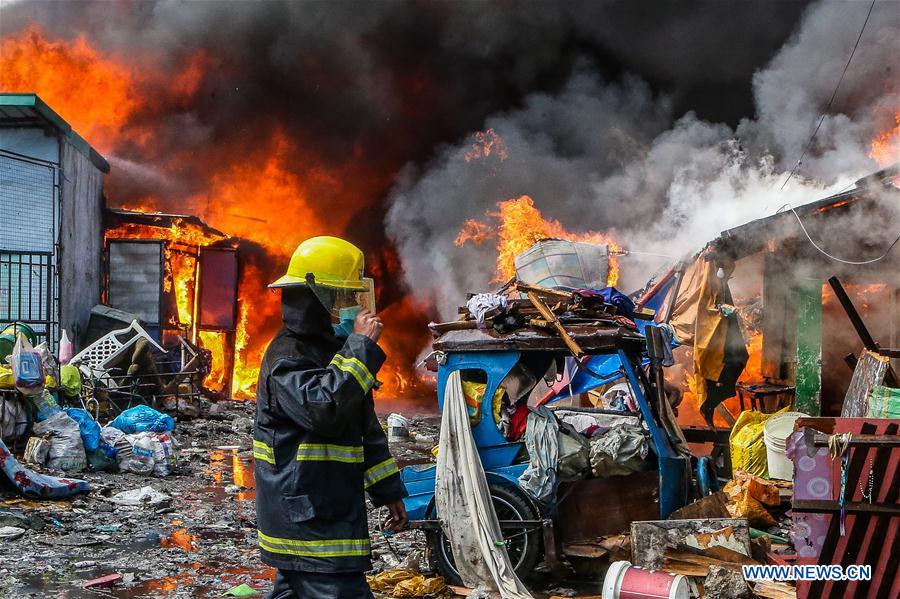 PHILIPPINES-MANILA-SLUM-FIRE