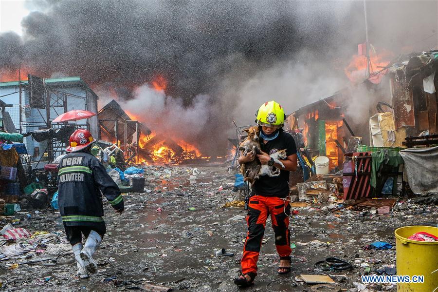 PHILIPPINES-MANILA-SLUM-FIRE