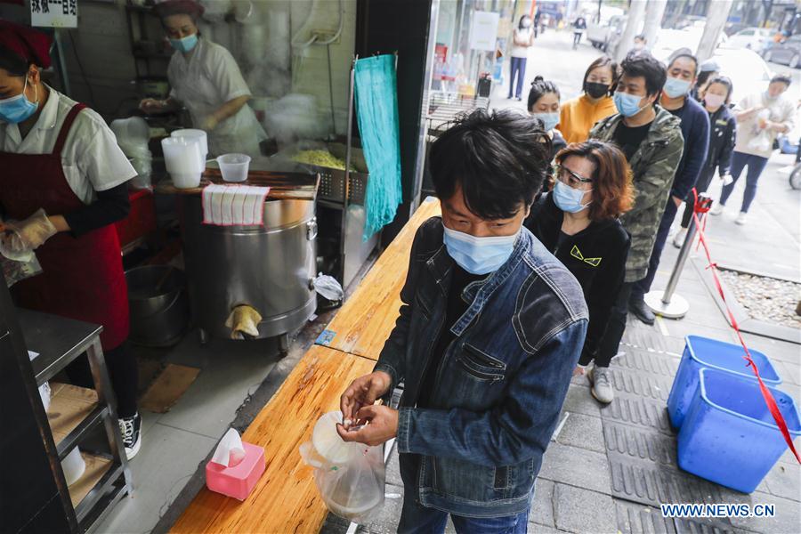 CHINA-HUBEI-WUHAN-BREAKFAST STORES-REOPENING (CN)