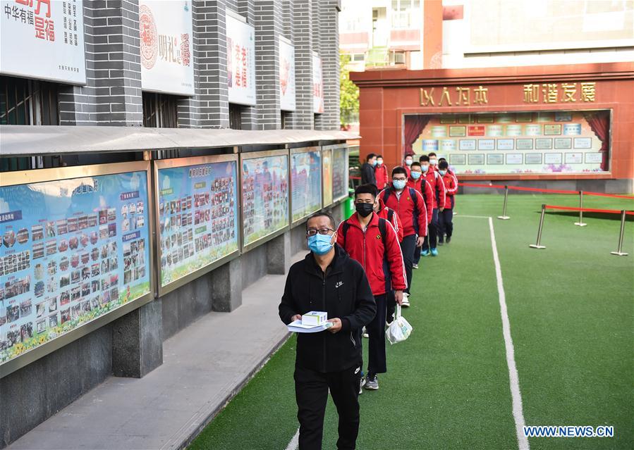 CHINA-SHANXI-TAIYUAN-JUNIOR HIGH SCHOOL-STUDENTS-RETURN TO SCHOOL (CN)