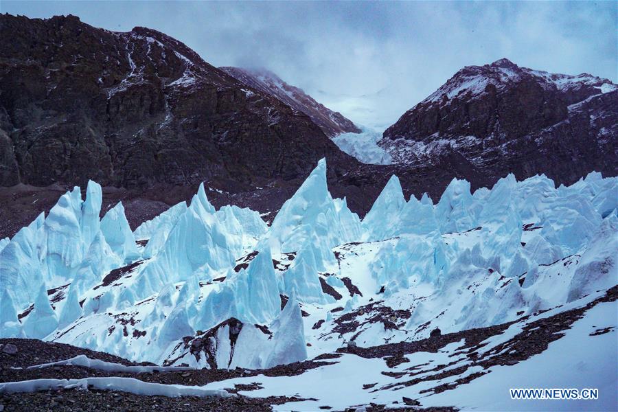 (InTibet)CHINA-TIBET-MOUNT QOMOLANGMA-EAST RONGBUK GLACIER (CN)