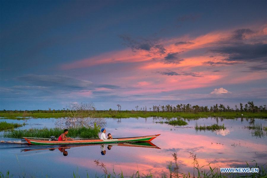 XINHUA PHOTOS OF THE DAY