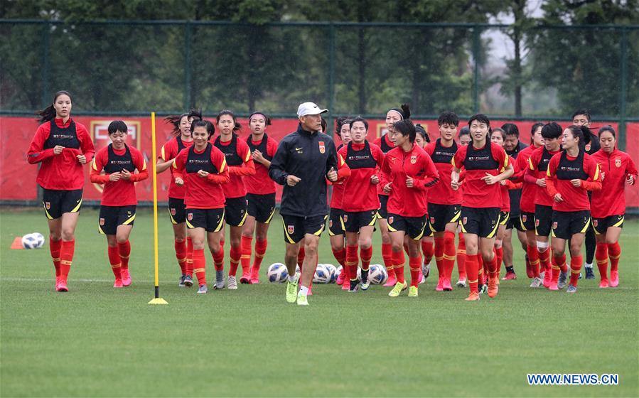 (SP)CHINA-SUZHOU-FOOTBALL-CHINA'S WOMEN'S NATIONAL TEAM-TRAINING SESSION (CN)