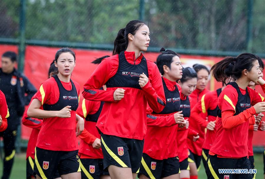 (SP)CHINA-SUZHOU-FOOTBALL-CHINA'S WOMEN'S NATIONAL TEAM-TRAINING SESSION (CN)