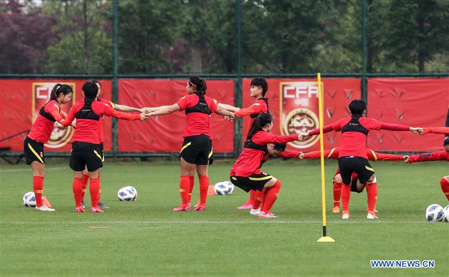 (SP)CHINA-SUZHOU-FOOTBALL-CHINA'S WOMEN'S NATIONAL TEAM-TRAINING SESSION (CN)