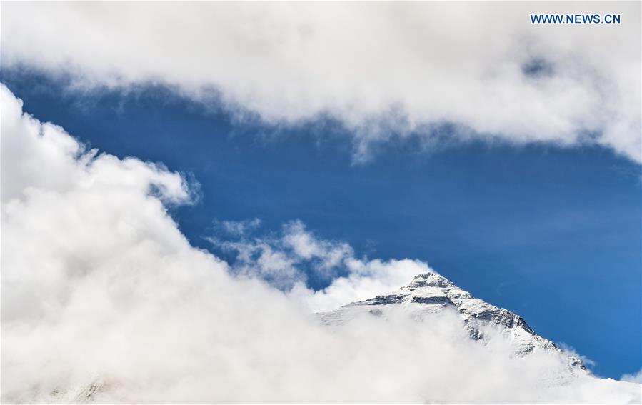 (InTibet)CHINA-TIBET-MOUNT QOMOLANGMA-VIEWS (CN)