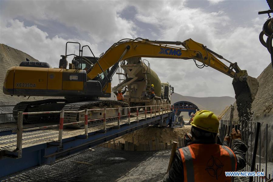 CHINA-XINJIANG-HEJING-TUNNEL-CONSTRUCTION (CN)