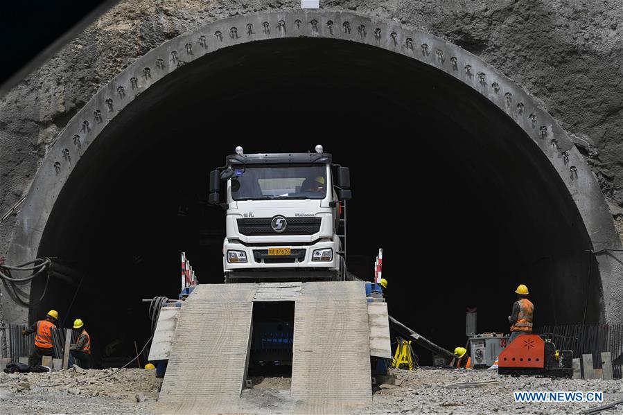 CHINA-XINJIANG-HEJING-TUNNEL-CONSTRUCTION (CN)