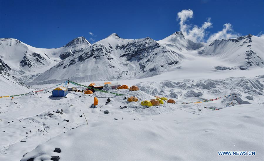 (InTibet)CHINA-MOUNT QOMOLANGMA-ADVANCE CAMP IN SNOW (CN)