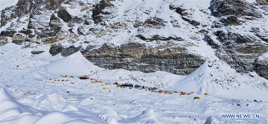 (InTibet)CHINA-MOUNT QOMOLANGMA-ADVANCE CAMP IN SNOW (CN)