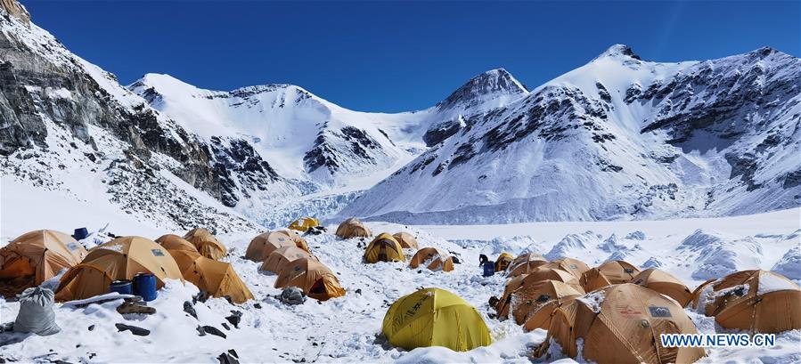 (InTibet)CHINA-MOUNT QOMOLANGMA-ADVANCE CAMP IN SNOW (CN)