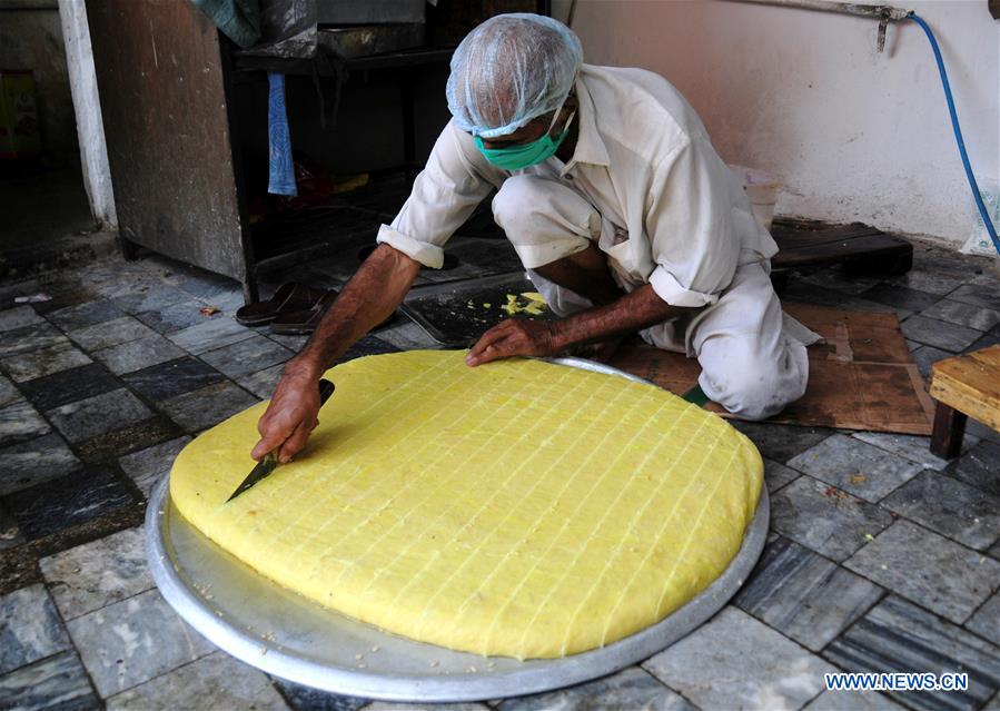 PAKISTAN-PESHAWAR-EID AL-FITR-SWEETS