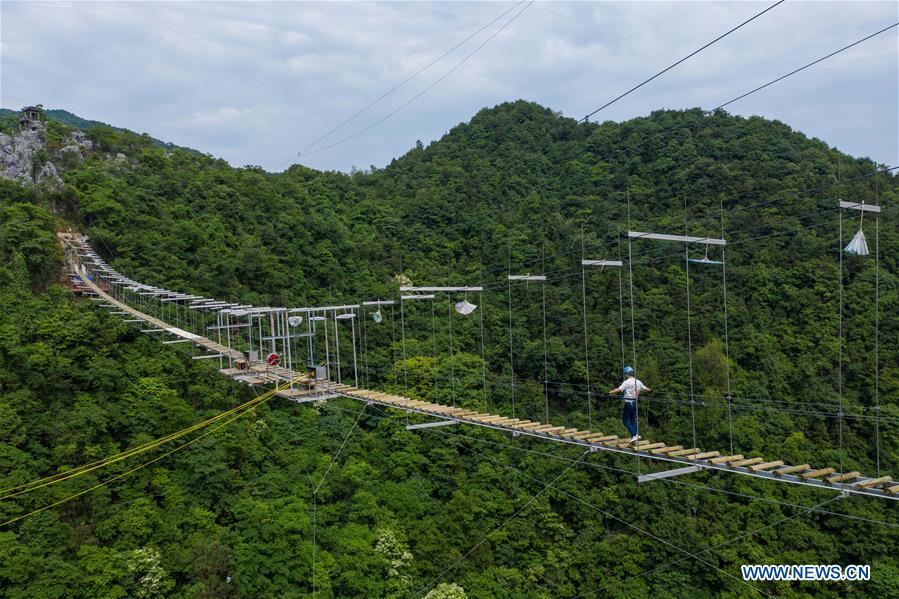 XINHUA PHOTOS OF THE DAY