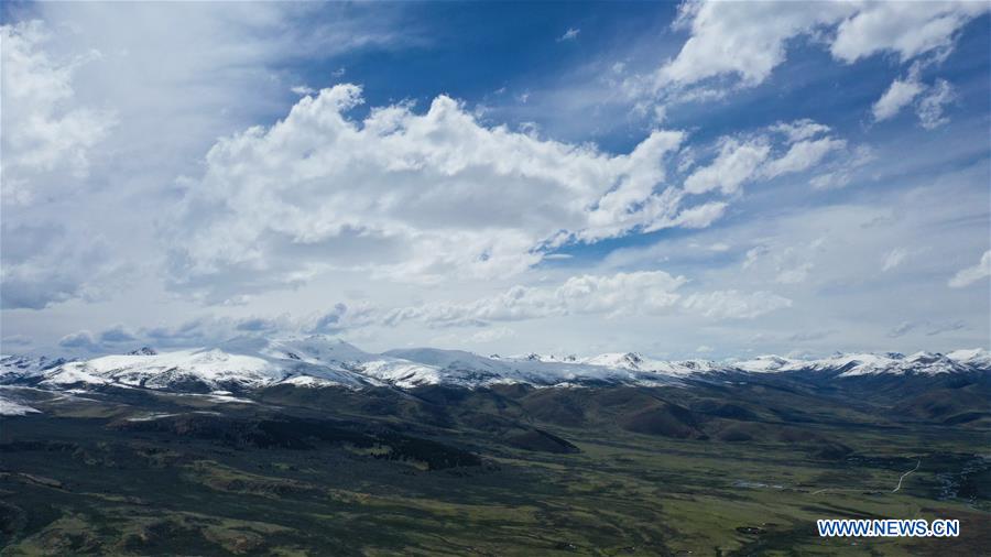 CHINA-SICHUAN-LITANG-PLATEAU SCENERY (CN)