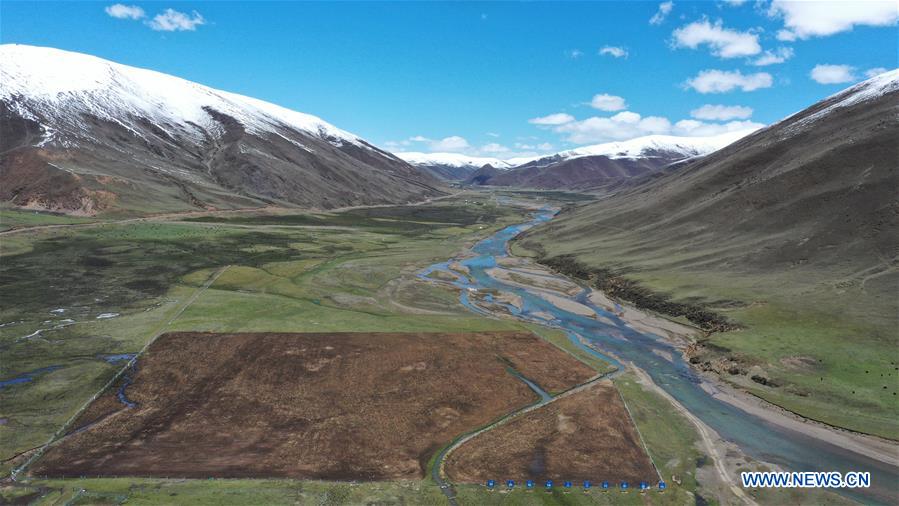 CHINA-SICHUAN-LITANG-PLATEAU SCENERY (CN)