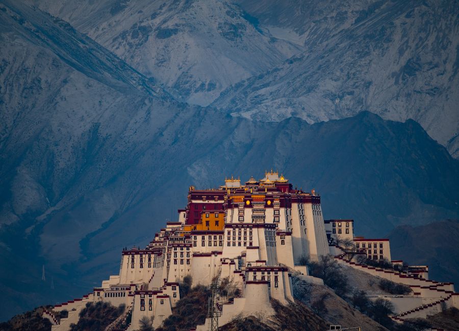 China's Potala Palace to reopen.