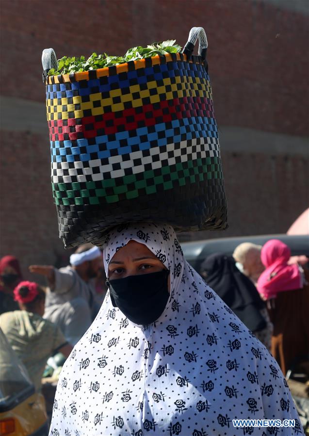 EGYPT-GIZA-COVID-19-SATURDAY MARKET