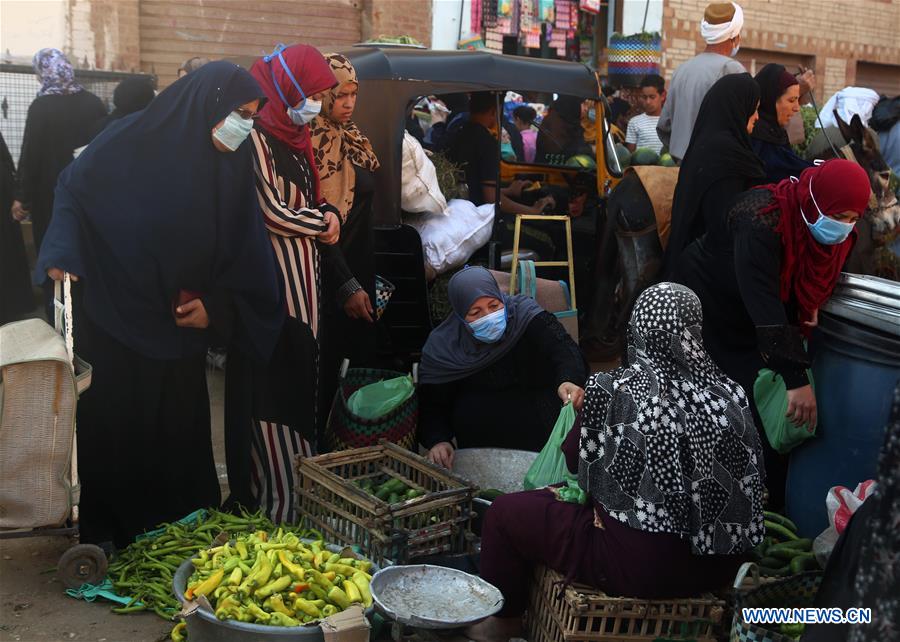 EGYPT-GIZA-COVID-19-SATURDAY MARKET