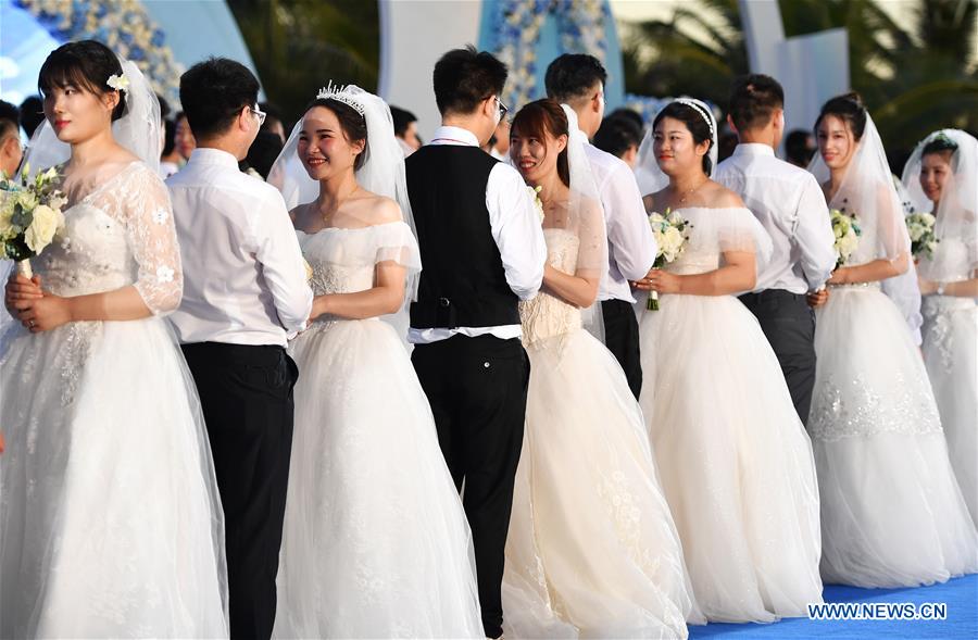 CHINA-HAINAN-SANYA-CORONAVIRUS FIGHTERS-GROUP WEDDING (CN)