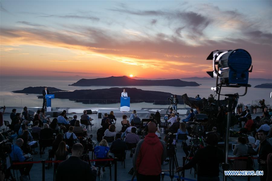 GREECE-SANTORINI-PM-COVID-19-TOURISM SEASON-START