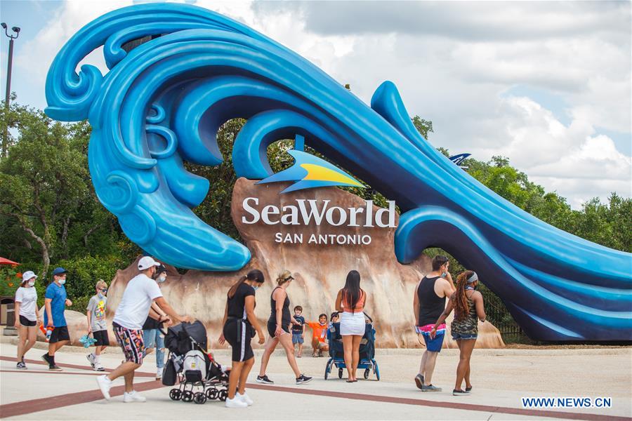 Tourists visit SeaWorld San Antonio in Texas Xinhua English.news.cn