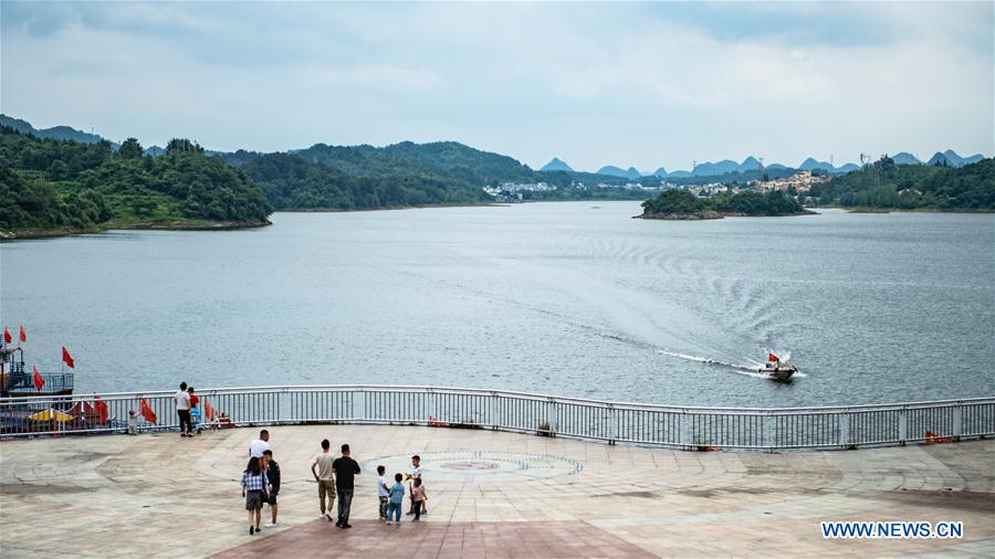 CHINA-GUIZHOU-QINGZHEN-HONGFENG LAKE-SCENERY (CN)