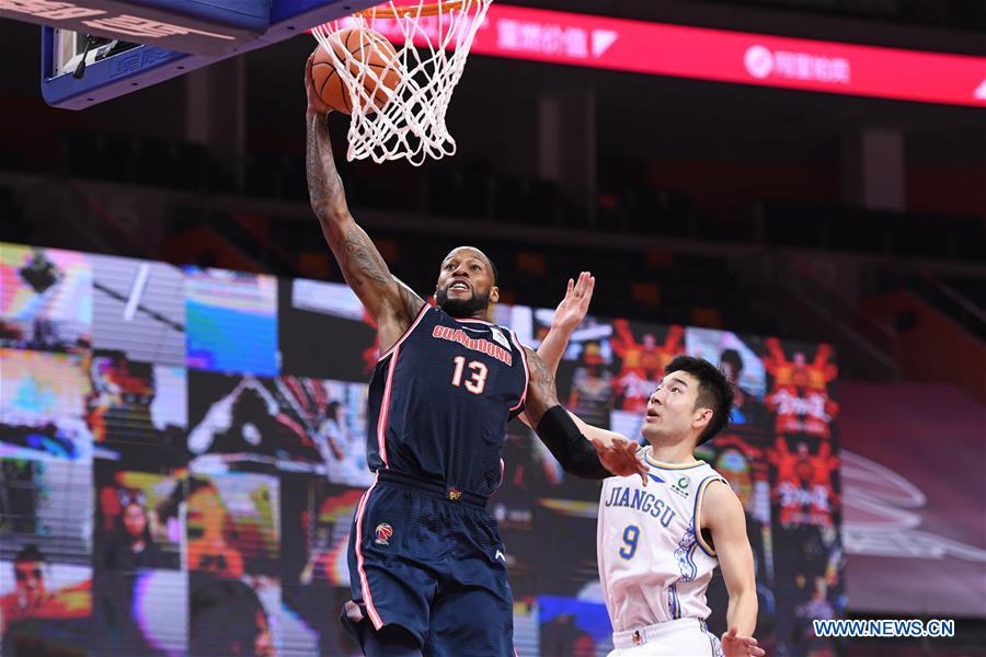 (SP)CHINA-DONGGUAN-BASKETBALL-CBA LEAGUE-GUANGDONG VS JIANGSU (CN)